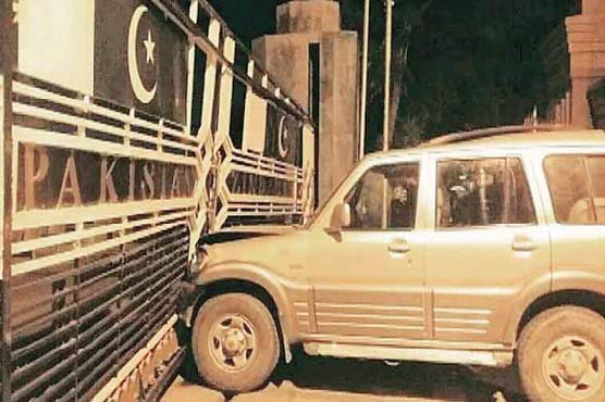 واہگہ بارڈر گیٹ کو ٹکر، بھارت نے پاکستانی رینجرز سے معافی مانگ لی