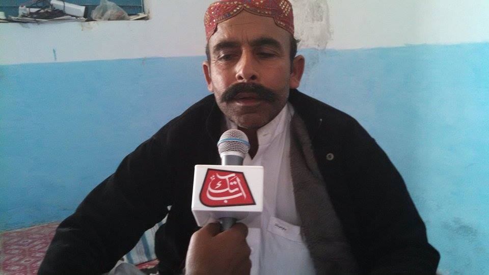 بھٹ شاہ ایریگشن ملازمین کا نیشنل بینک کے مینجر کے خلاف مظاہرہ نعرے بازی