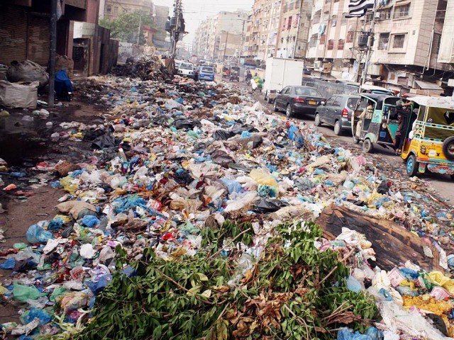 کچرے کے ڈھیر لگادیں گے، کے ایم سی مزدوریونین کی دھمکی