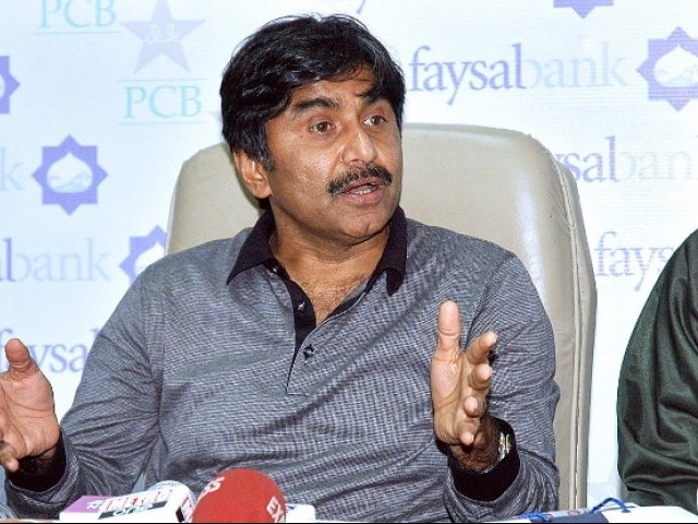ٹی 20 سیریز ؛ شکست کے بعد سابق کپتان قومی ٹیم پر برس پڑے