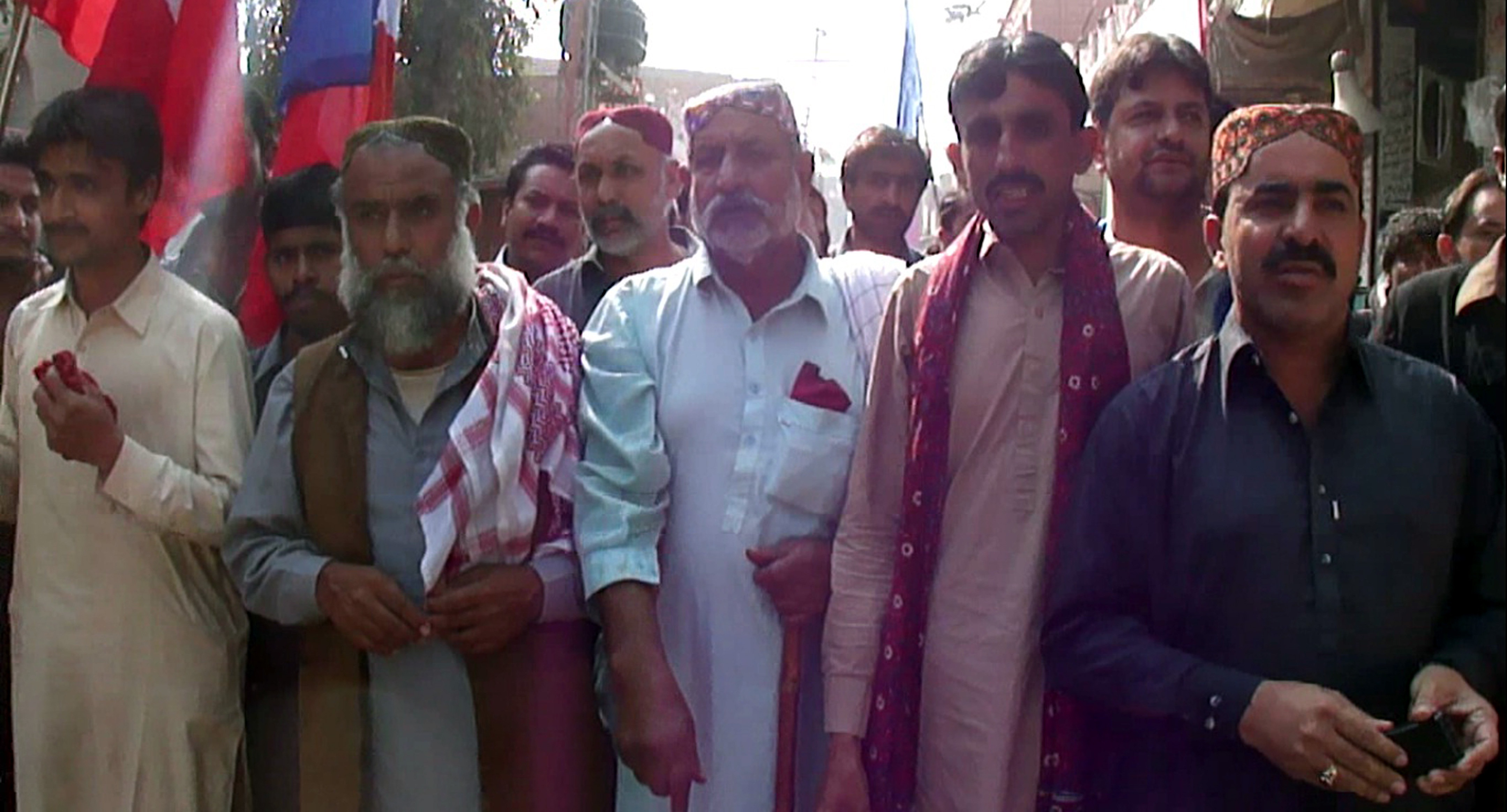 ایس ایچ او تھانہ خیرپور ناتھن شاہ خلاف نیشنل پریس کلب کے سامنے احتجاجی مظاہرا