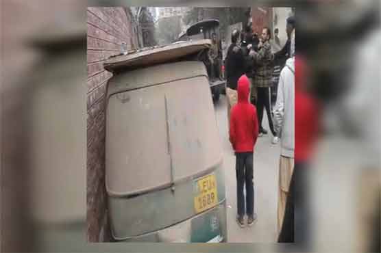 لاہور: ملزم کی گرفتاری کیلئے جانیوالا ایس ایچ او خود تشدد کا نشانہ بن گیا