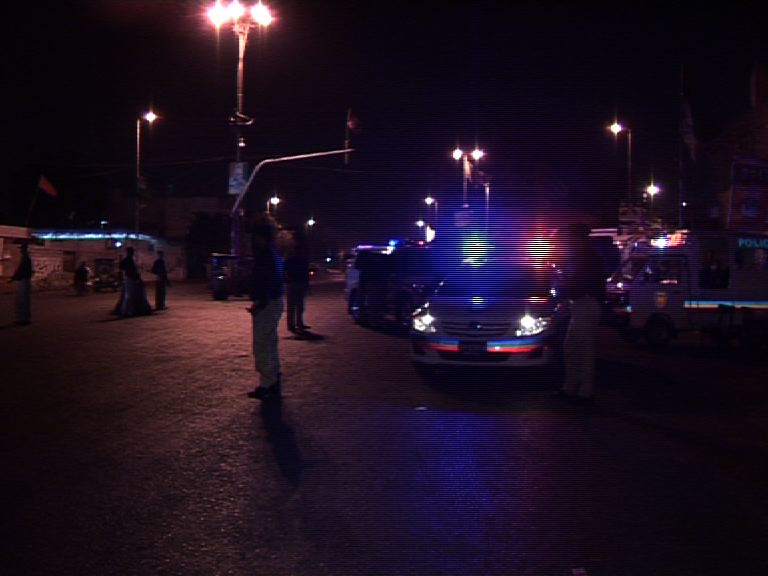 کراچی : لیاری پولیس کی کارروائیاں بھاری اسلحہ برآمد ،ملزم فرار