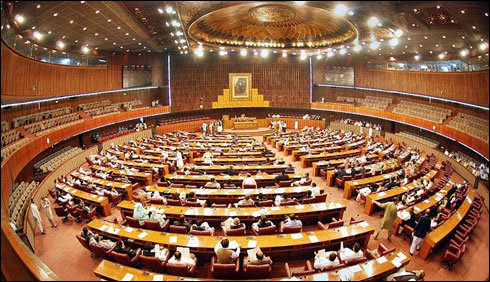 قومی اسمبلی میں کورم پورا نہ ہونے پر متحدہ اپوزیشن کا واک آؤٹ