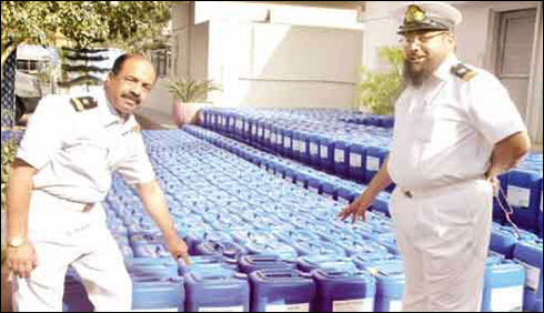 کراچی:کسٹمز نے بم اور ہیروئن بنانیوالی کیمیکل کی بڑی کھیپ پکڑ لی