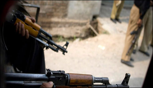 کوئٹہ: مظاہرین کا گوال منڈی تھانے پر پتھراؤ، 7 افراد گرفتار