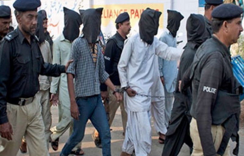 پشاور: سرچ آپریشن کے دوران 24 مشتبہ افراد زیر حراست