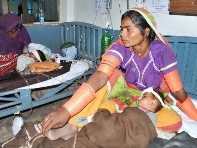 تھرپارکر میں غذائی قلت اور دیگر بیماریوں سے مزید 6 بچے دم توڑ گئے