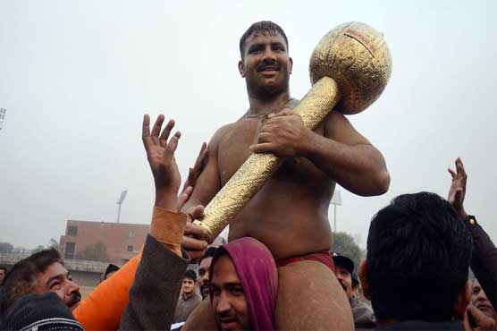 ڈی جی خان کے عمیر پہلوان نے شیر پنجاب دنگل کا ٹائٹل جیت لیا