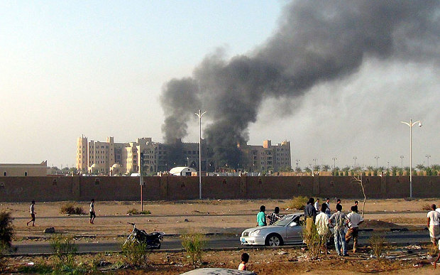 یمن : ڈاکٹروں کی عالمی تنظیم کے دفتر پر راکٹ حملہ، 4 افراد ہلاک