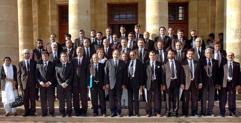 سمارٹ کارڈ اور 1400 جعلی ونام نہاد وکلائ