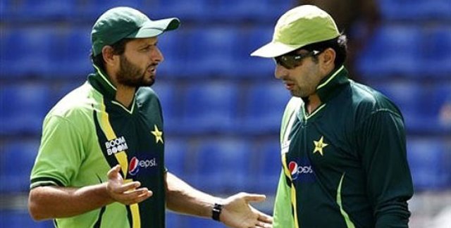 کیریبیئن لیگ؛ آفریدی اور مصباح کیلیے نولفٹ کا بورڈ لگ گیا