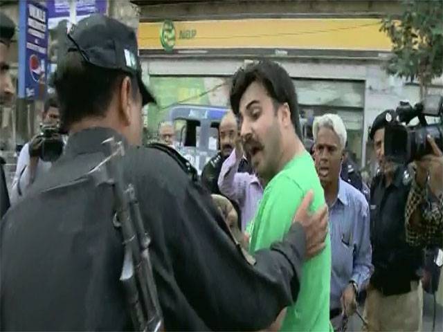 پولیس نے فکس اٹ مہم کے بانی عالمگیر خان کو حراست میں لے لیا