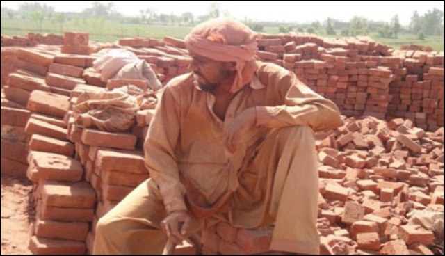 رحیم یار خان میں عدالت کے حکم پر بھٹے پر چھاپا ، 6 مزدور بازیاب