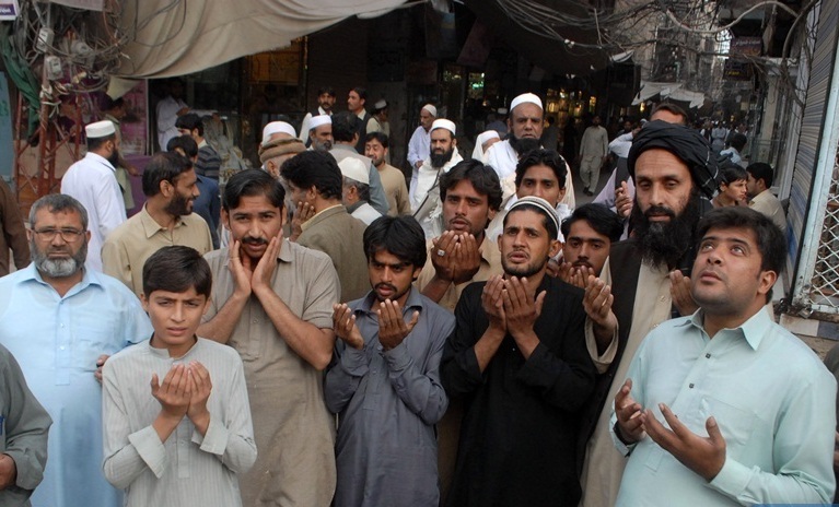 سوچتا ہے کیا، سوچنا ہے کیا؟