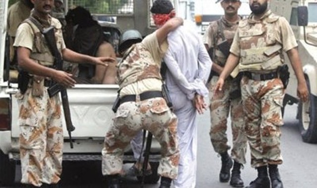 کراچی کے علاقے لانڈھی میں رینجرز کی کارروائی، 2 بھتہ خور گرفتار