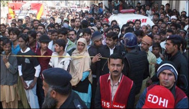 حافظ آباد: اہل علاقہ کی فائرنگ سے ڈاکو زخمی