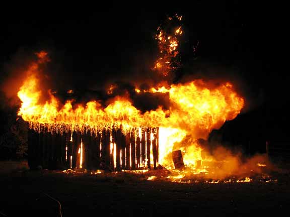 ٹھٹھہ :کیٹی بندر میں جھونپڑیوں میں آگ لگنے سے 10 افراد جاں بحق