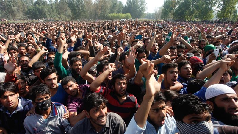 مقبوضہ وادی پر تسلط اور بھارتی مظالم کیخلاف آج یوم یکجہتی کشمیر منایا جا رہا ہے