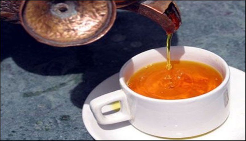 لاہور: قہوہ بنانے میں تاخیرپر ٹیچر نے چھڑی سے مارا ،گرم پانی سے طالبہ جھلس گئی