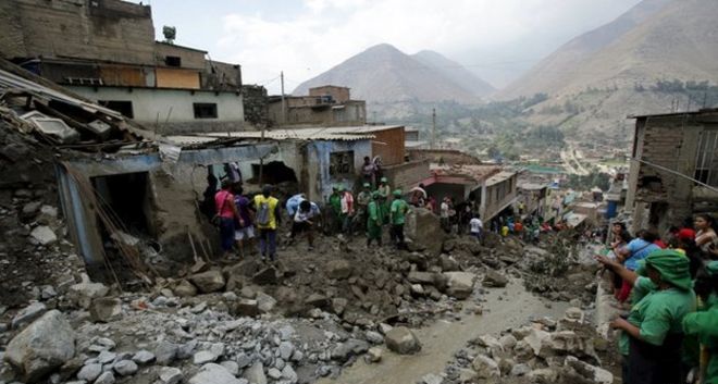 پیرو : شدید بارشوں کے باعث مٹی کے تودے گرنے سے 25 افراد زخمی