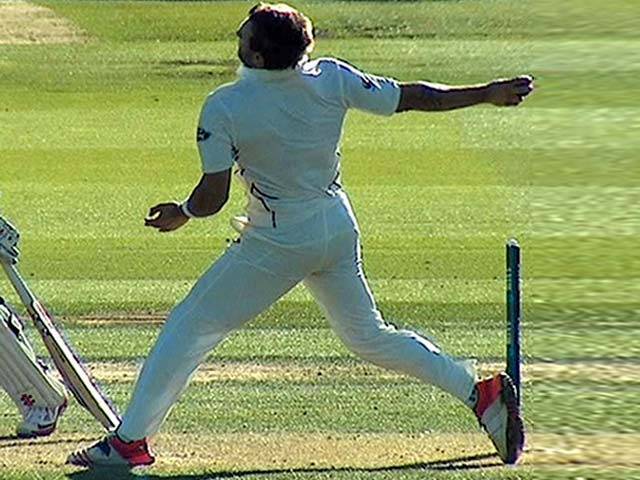 امپائر رچرڈ النگورتھ نے غلط نوبال سے آسٹریلوی بلے باز کو چانس دے دیا