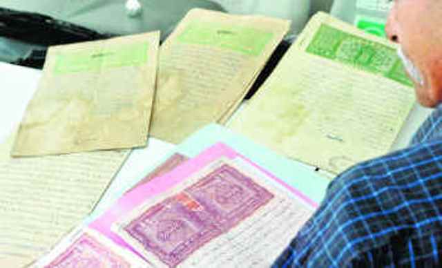 اے سی کھاریاں نے 111 سرکل کے پٹواریوں کے تبادلے کر دئیے