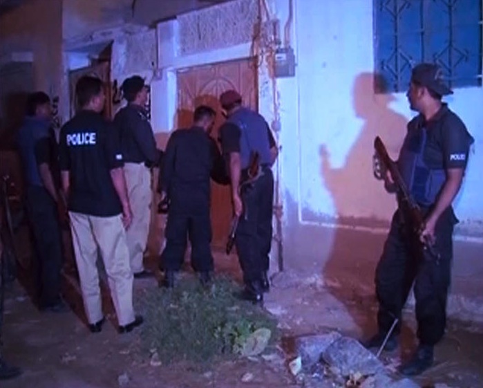 کراچی : کھارادر میں پولیس کی کارروائی، 3 ملزمان گرفتار
