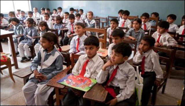 352 اسکولوں پر ڈیڈلائن کی تلوار،ہزاروں طلبہ کے متاثر ہونے کا خدشہ