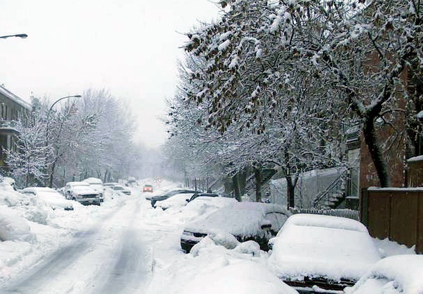 ملک کے مختلف علاقوں میں شدید بارش اور پہاڑوں پر ریکارڈ برف باری