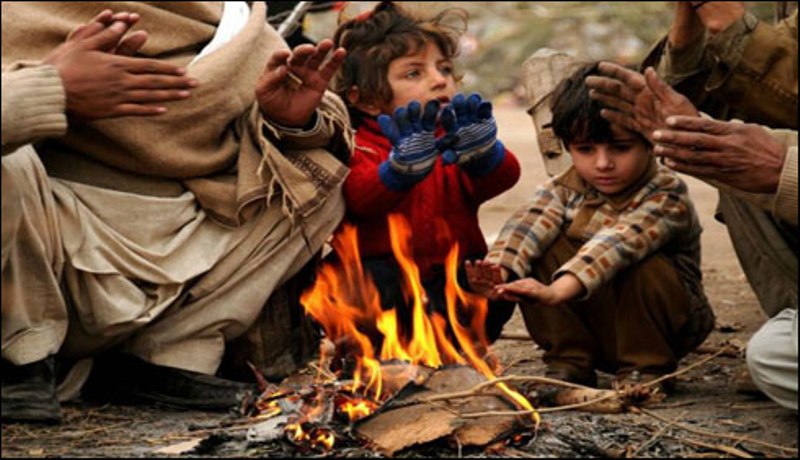 ملک کے بالائی علاقے بدستور شدید سردی کی لپیٹ میں