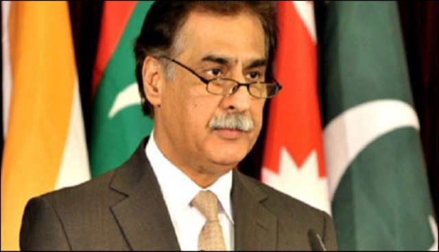 ایاز صادق آج علیم خان کیخلاف الیکشن کمیشن میں ریفرنس دائر کریں گے