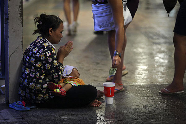 تھائی لینڈ : سڑکوں پر بھیک مانگنے پر پابندی عائد