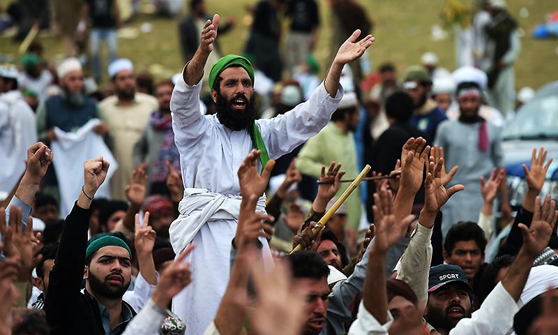 ڈی چوک پر دھرنا، مذاکرات کامیاب ہونے پر مظاہرین منتشر ہونے پر رضامند