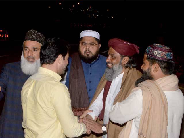 اسلام آباد میں دھرنے کے قائدین نے مطالبات بڑھا دیئے، مزاکرات ڈیڈ لاک کا شکار