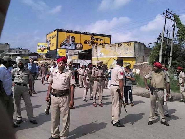 بھارتی ریاست گجرات میں دہشت گردوں کے داخلے کی اطلاعات پر ہائی الرٹ کر دیا گیا