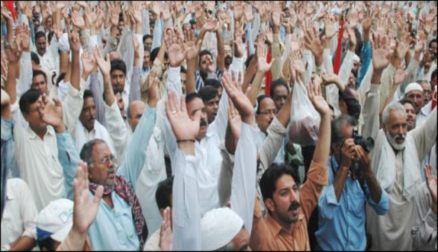 نواب شاہ: واپڈا یونین کی پریس کلب کے سامنے علامتی بھوک ہڑتال