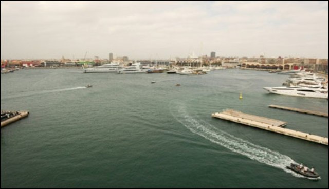 اسپین :داعش کو بھیجی جانے والی  20 ہزار فوجی وردیاں ضبط