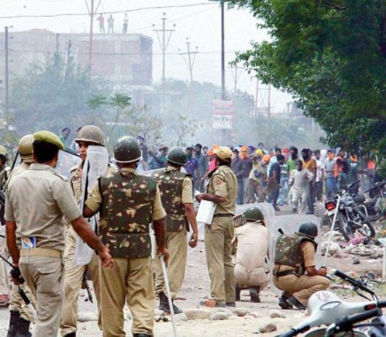 بھارت کا مقبوضہ کشمیر میں مظاہرین کے خلاف روبوٹ ہتھیار لانے کا فیصلہ