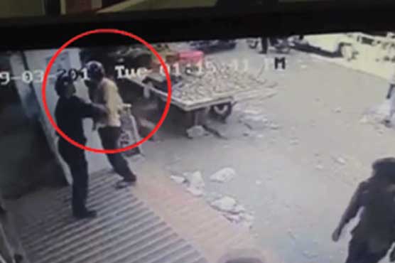 کراچی: سکیورٹی گارڈز نے بینک ڈکیتی کی کوشش ناکام بنا دی