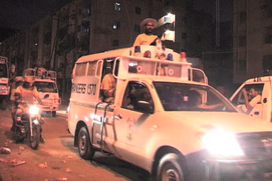 کراچی :رینجرز اور پولیس کا آپریشن ، دو دہشتگردوں سمیت 13 گرفتار