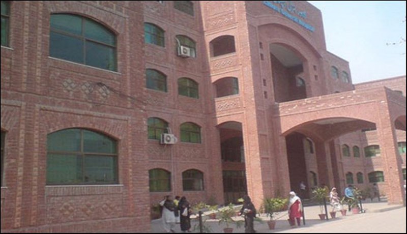 لاہور: گاڑی کھڑی کرنے پر تنازع، تین افراد زخمی