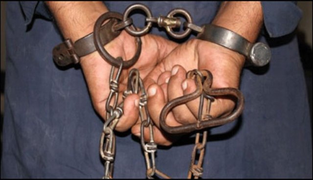 لاہور: بچوں کو اغوا کرکے زیادتی کا نشانہ و بھیک منگوانے والا گروہ پکڑا گیا