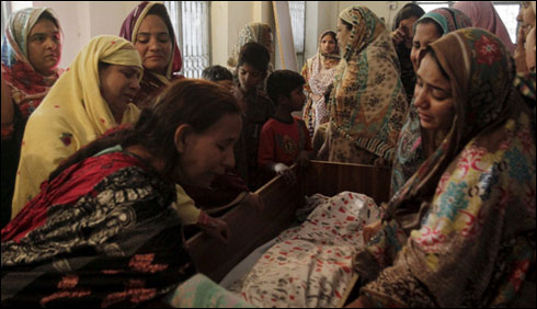 سانحہ لاہور: حافظ آباد کی ایک فیملی کے 2 افراد جاں بحق، 5 زخمی