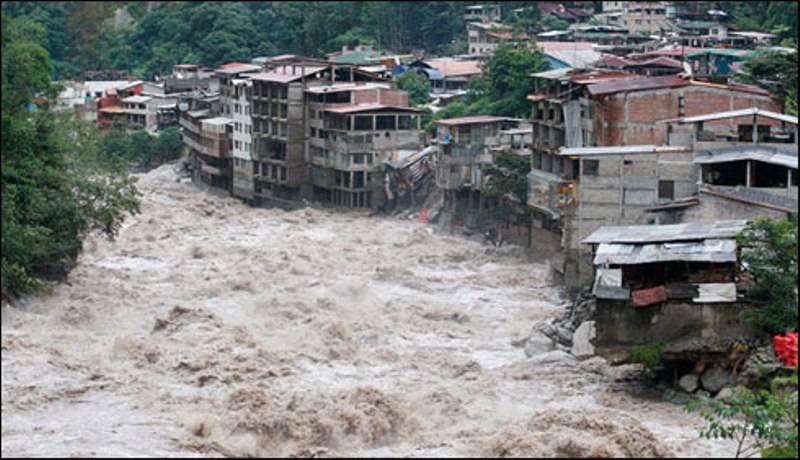 لیما: پرو میں شدید بارشوں اور سیلاب سے ہزاروں افراد بے گھر