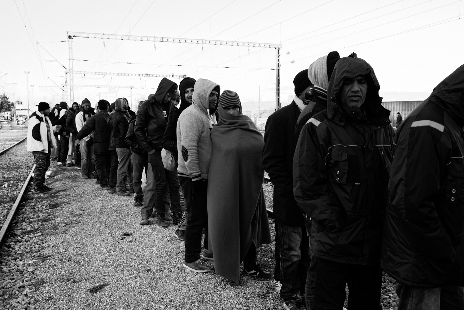 افریقہ میں پاکستانی پھنسے ہیں تو پھنسے رہیں