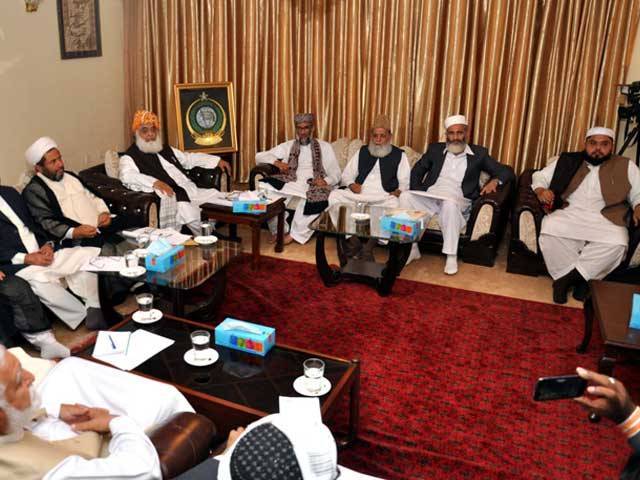 دینی جماعتوں نے حکومت کو حقوق نسواں بل واپس لینے کیلیے 27 مارچ کی ڈیڈ لائن دے دی