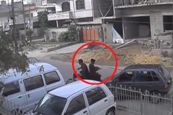 کراچی: سکول جانے کی عمر میں نوجوانوں نے لوٹ مار کیلئے اسلحہ اٹھا لیا