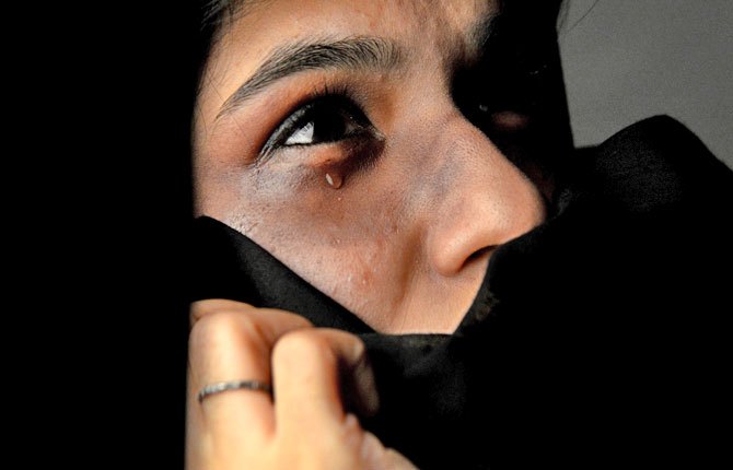 شرمین نے خواتین کو کمتر جاننے والوں کا سر جھکا دیا ہے۔ سولنگی اتحاد