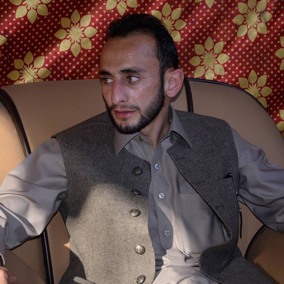 عباس پور میں باولے کتوں کا راج شہری پریشان فوری طور پر نوٹس لیا جائےسردار: عمر حیات